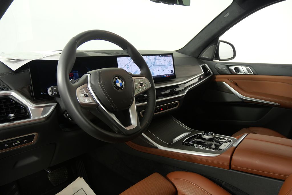 2024 BMW X7 xDrive40i 12