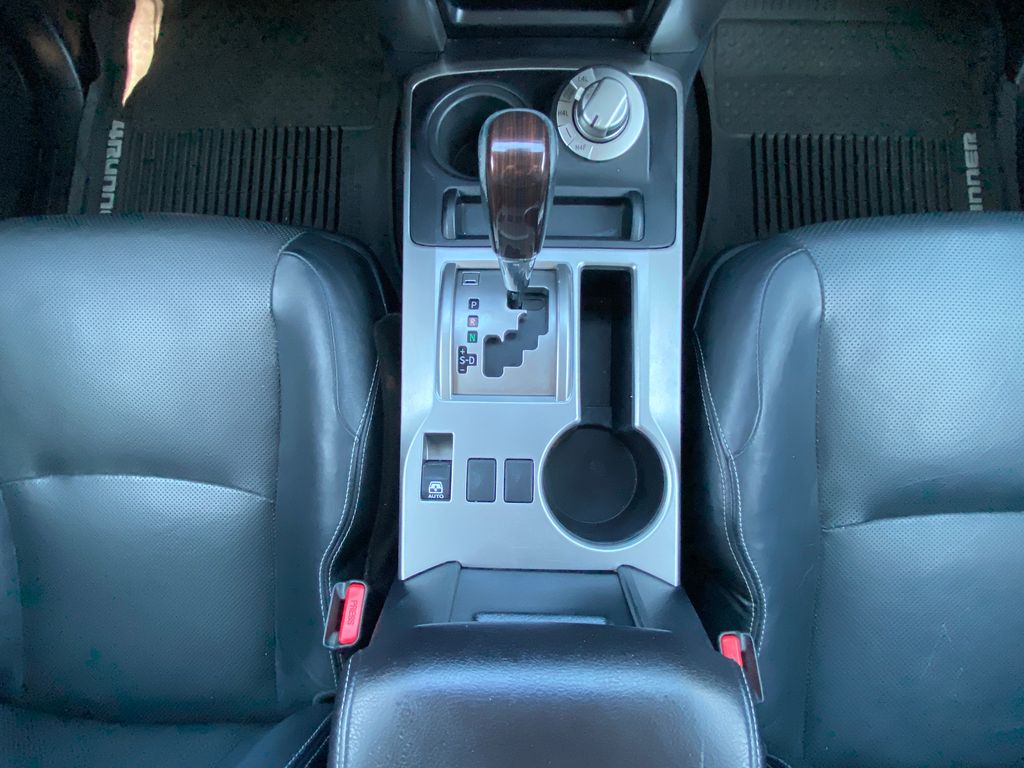 2016 Toyota 4Runner Limited 19