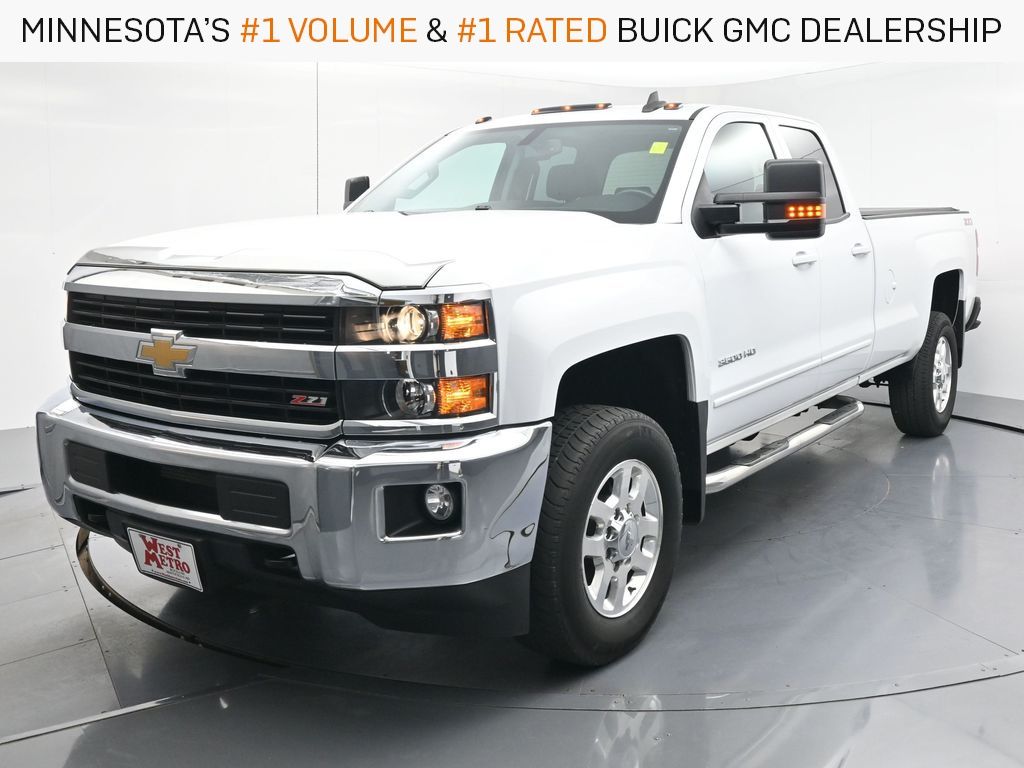 Summit White 2015 Chevrolet Silverado 3500HD Pickup Truck Four-Wheel Drive 6-Speed Automatic Overdrive