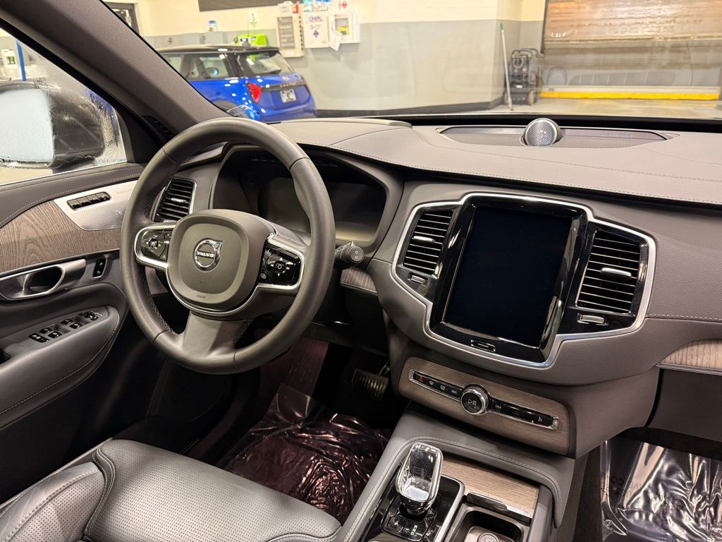 Thumbnail: 2023 Volvo XC90 - 30