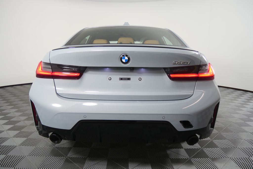 Thumbnail: 2026 BMW 3 Series - 4