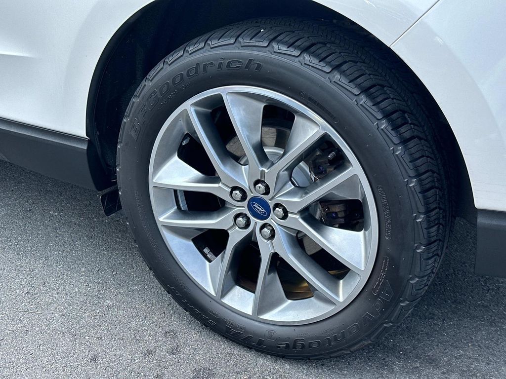 Thumbnail: 2015 Ford Edge - 7