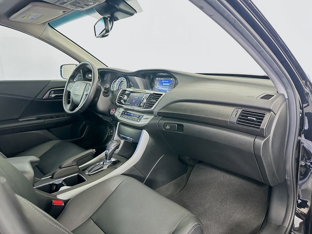 Thumbnail: 2015 Honda Accord - 30