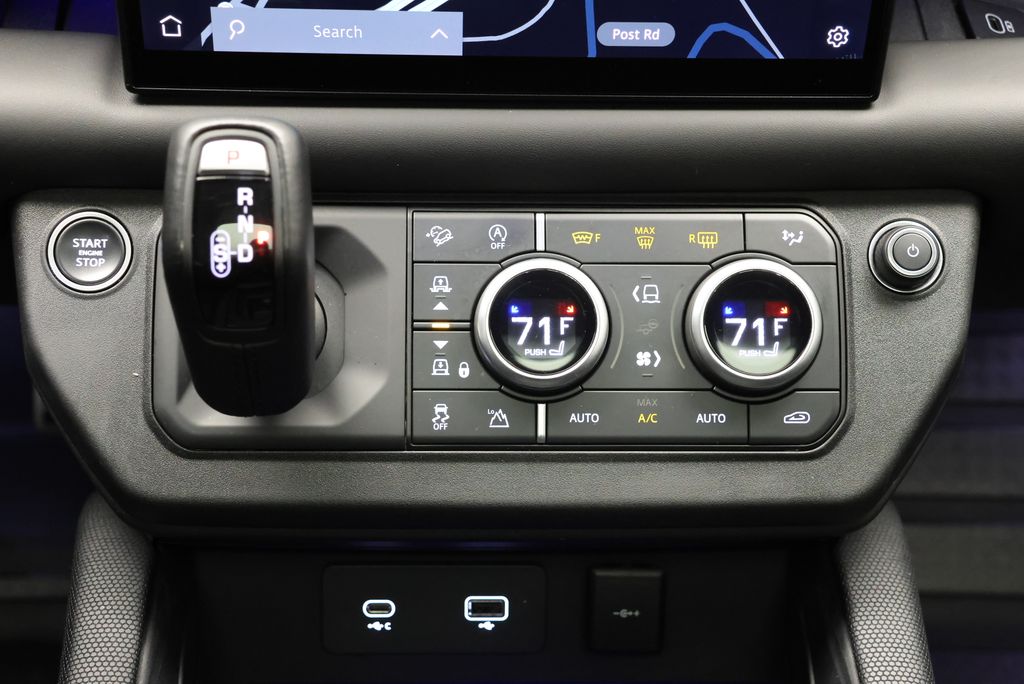 Thumbnail: 2022 Land Rover Defender - 24