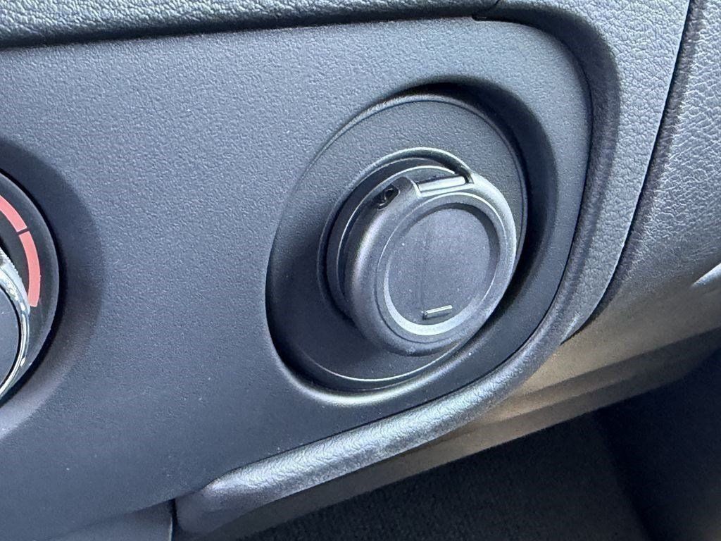 2026 Nissan Frontier SV - Photo 8