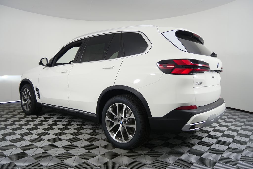 Thumbnail: 2026 BMW X5 - 5
