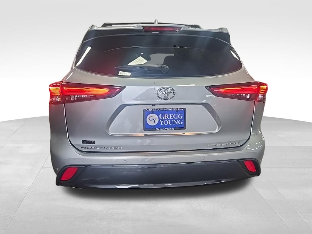 Used 2023 Toyota Highlander SUV