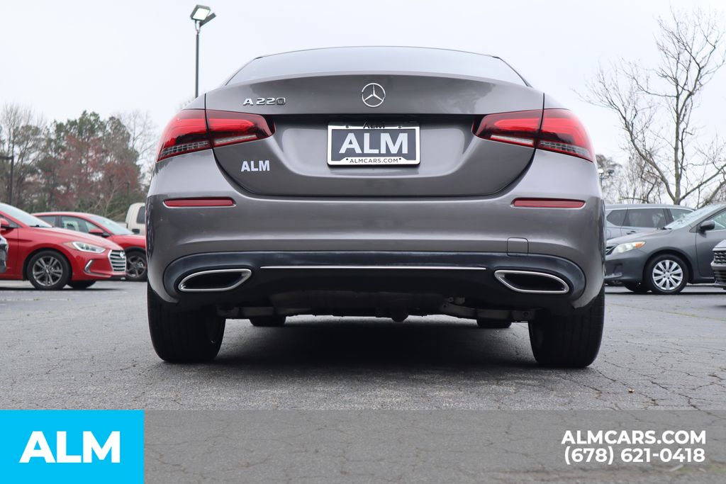 Used 2022 Gray Mercedes-Benz A 220 image 7