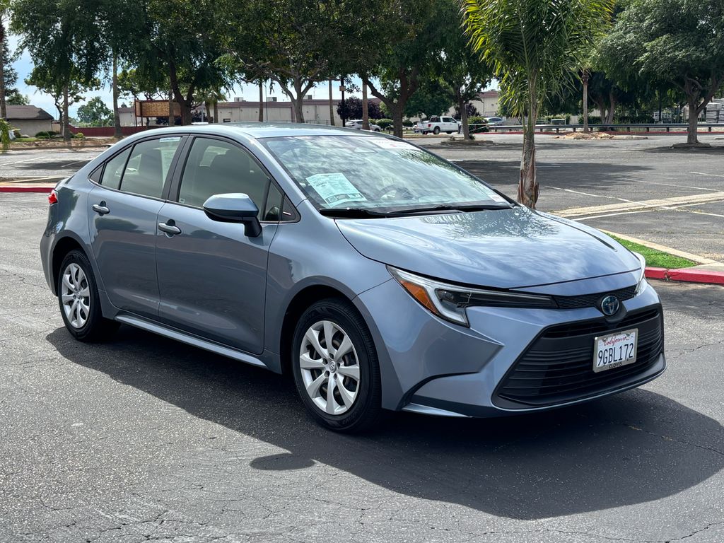 Thumbnail: 2023 Toyota Corolla - 3