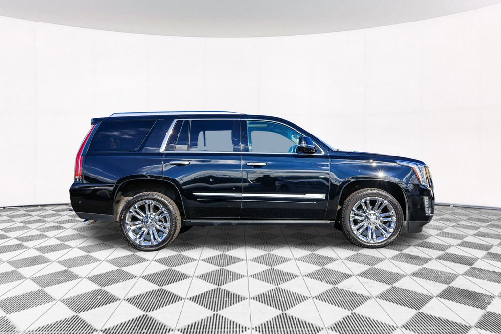 2018 Cadillac Escalade Premium Luxury 8