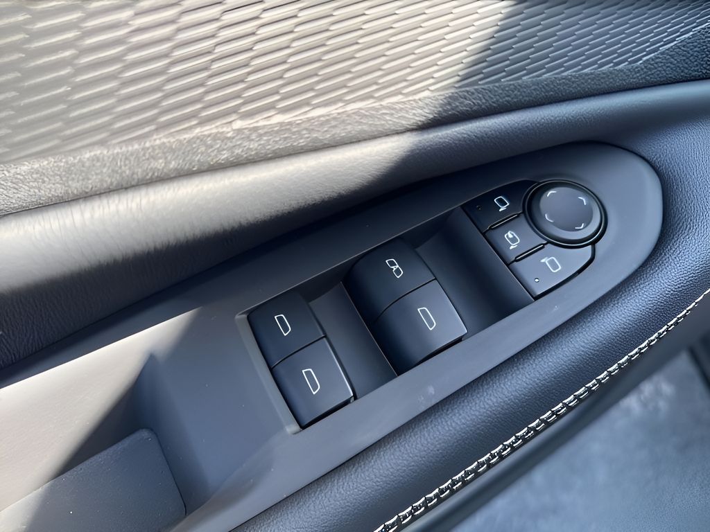 2025 Chevrolet Blazer EV LT - Photo 20