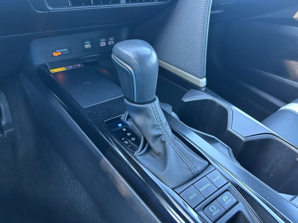 Thumbnail: 2025 Toyota Camry - 26