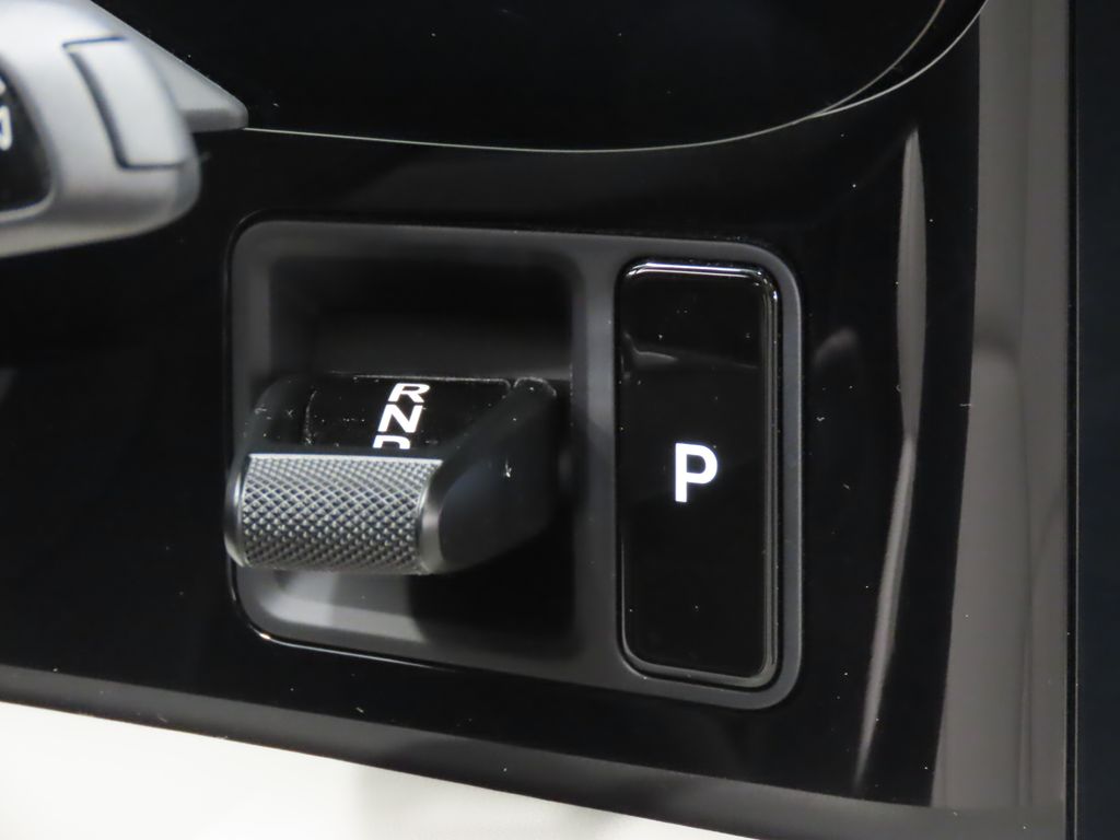 Thumbnail: 2024 Porsche Taycan - 25