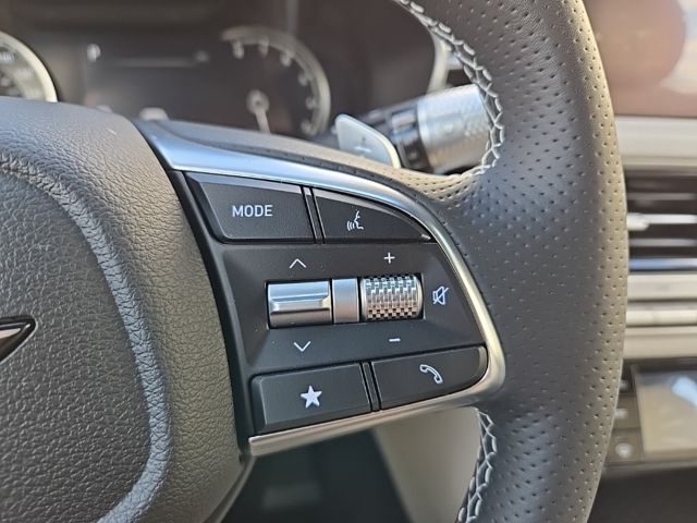 2025 Genesis G70  31