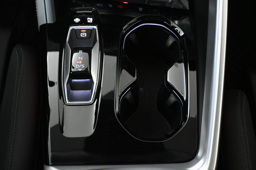 Thumbnail: 2025 Audi Q5 - 23