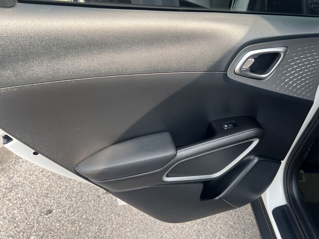 2023 Kia Soul S photo