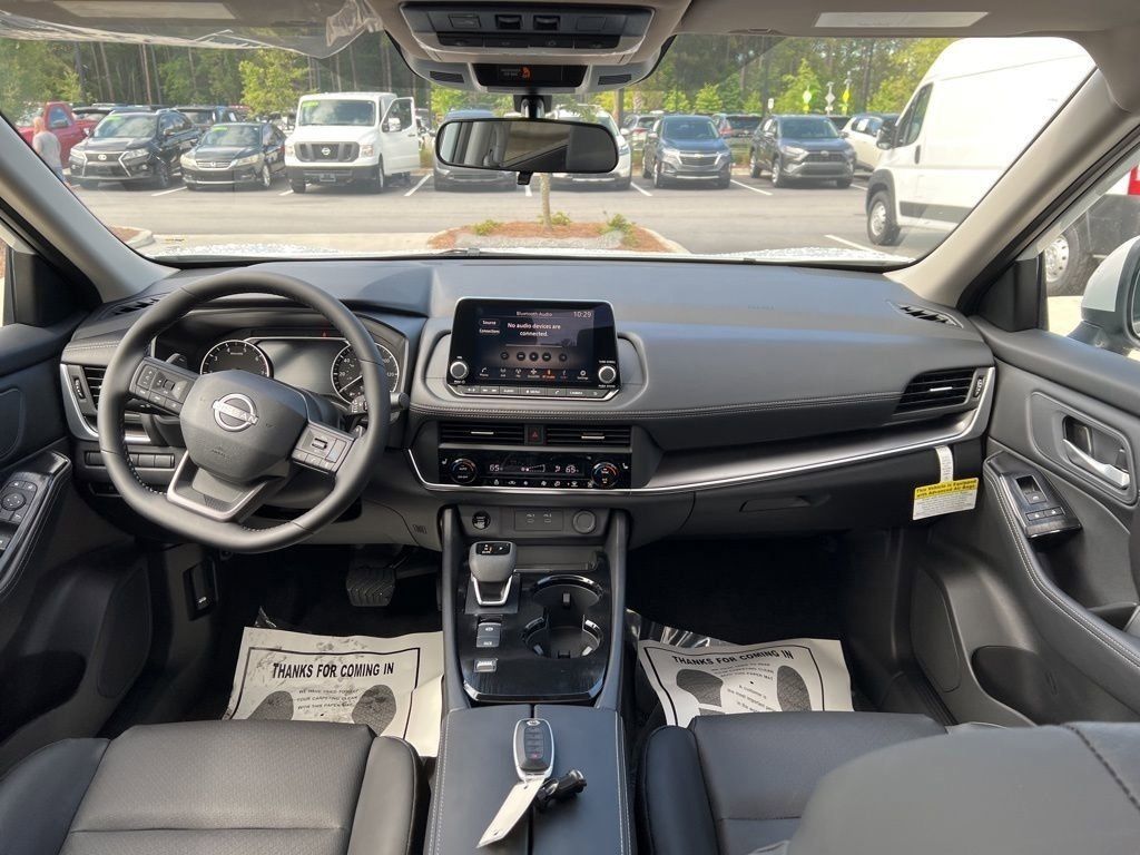 2025 Everest White Pearl Nissan Rogue SV FWD SUV