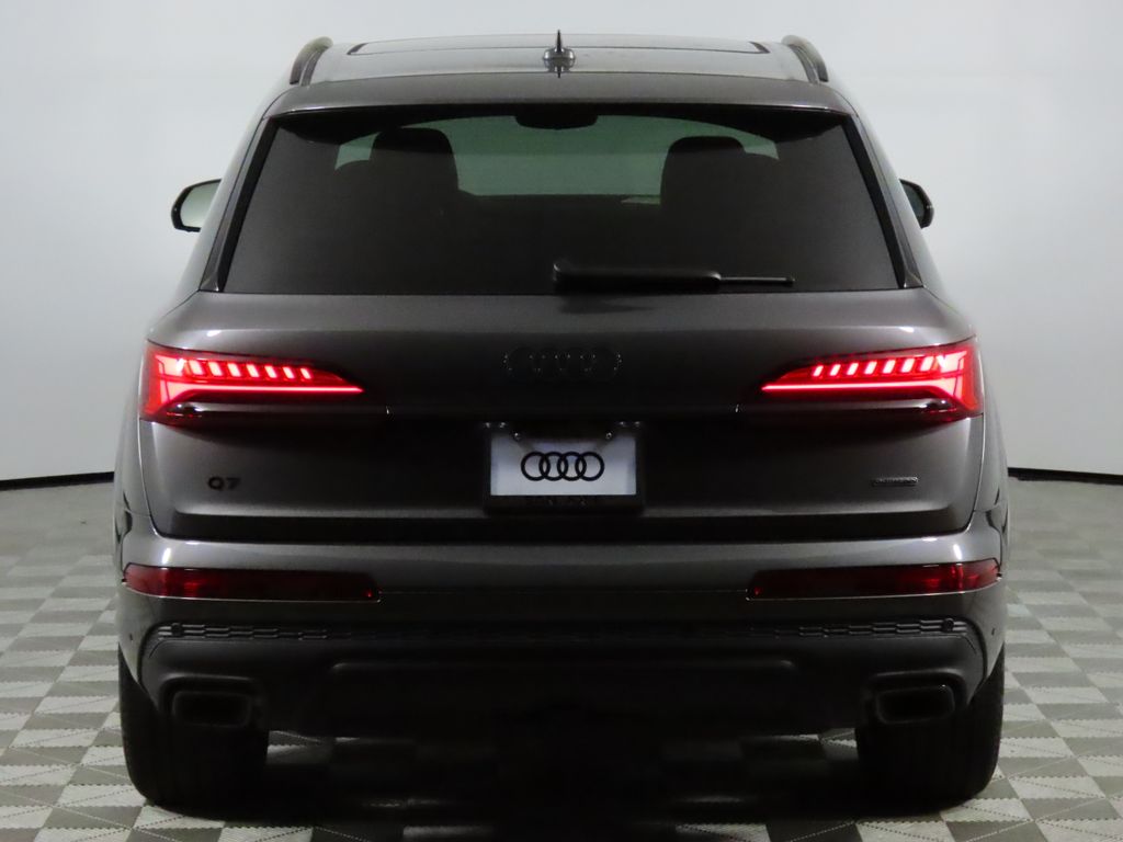 Thumbnail: 2026 Audi Q7 - 4