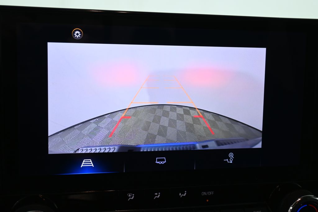 Thumbnail: 2023 Chevrolet Colorado - 23