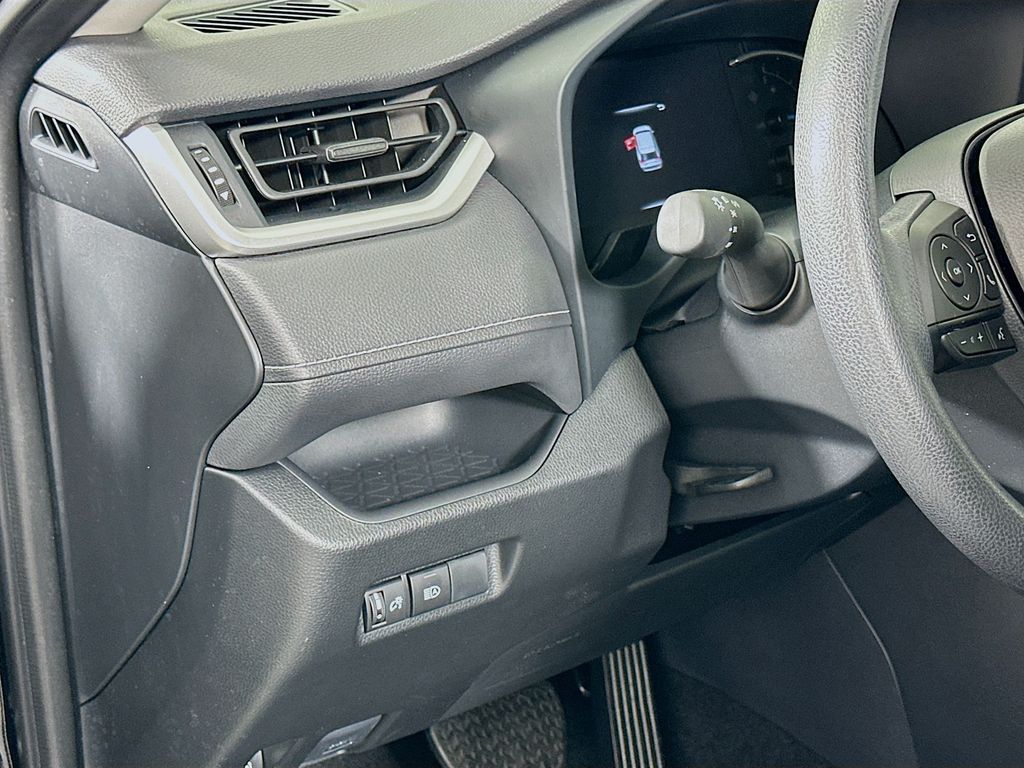 Thumbnail: 2025 Toyota RAV4 - 10