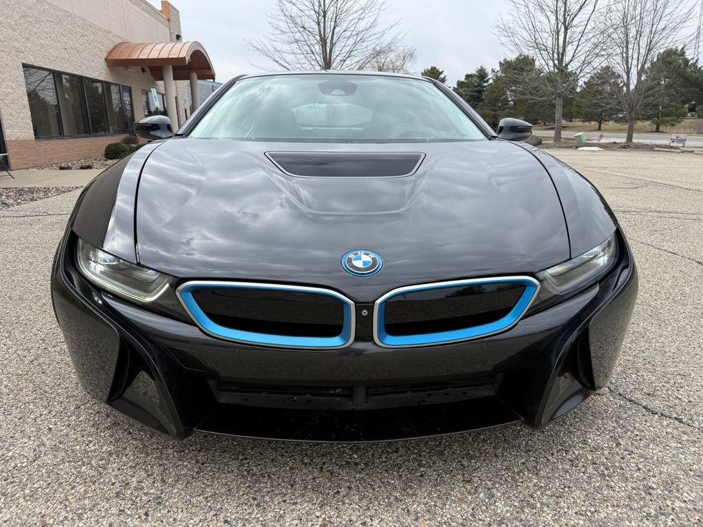BMW i8
