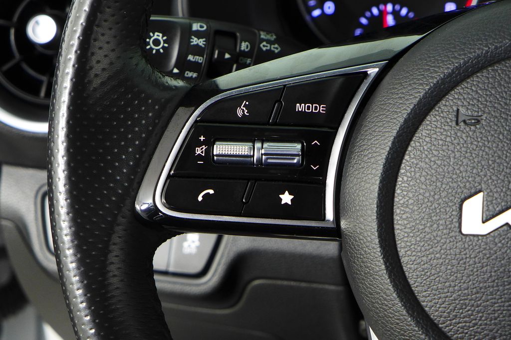 Thumbnail: 2024 Kia Forte - 28