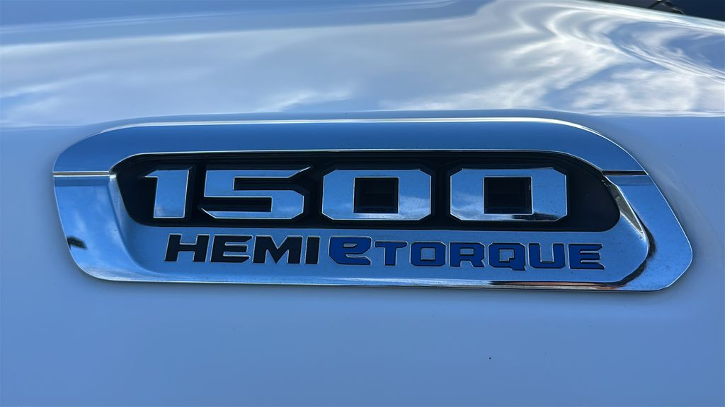 2024 Ram 1500 Laramie White at Cook Ford