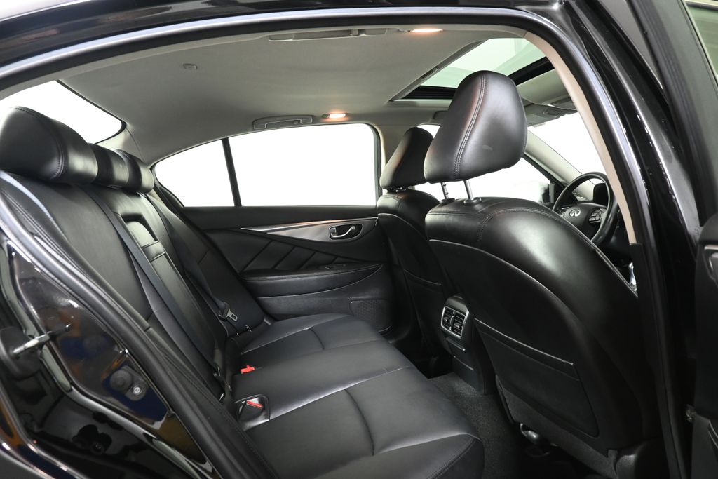 Thumbnail: 2016 INFINITI Q50 - 25