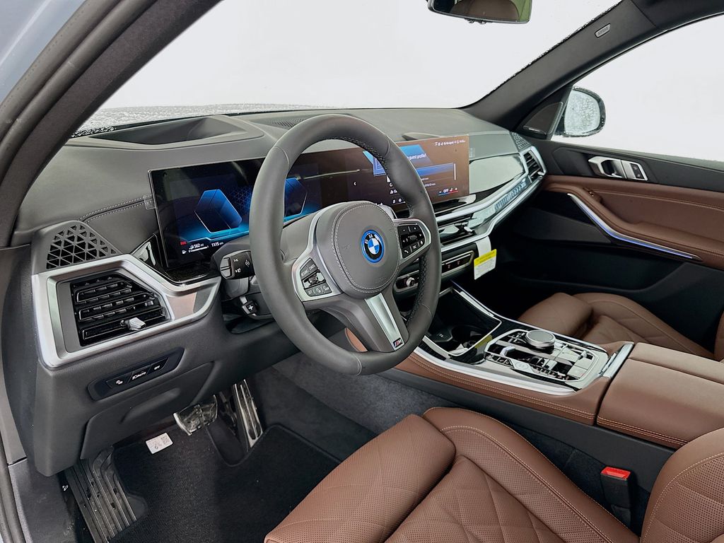 2025 BMW X5 xDrive50e 9