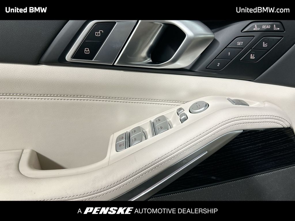 2025 BMW X7 xDrive40i 11