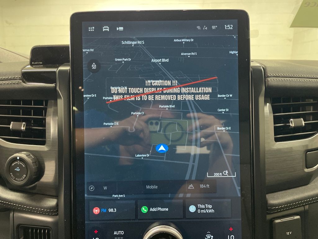 2025 Ford F-150 Lightning photo 16