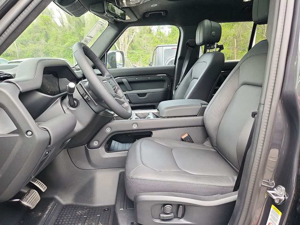 Thumbnail: 2025 Land Rover Defender - 11