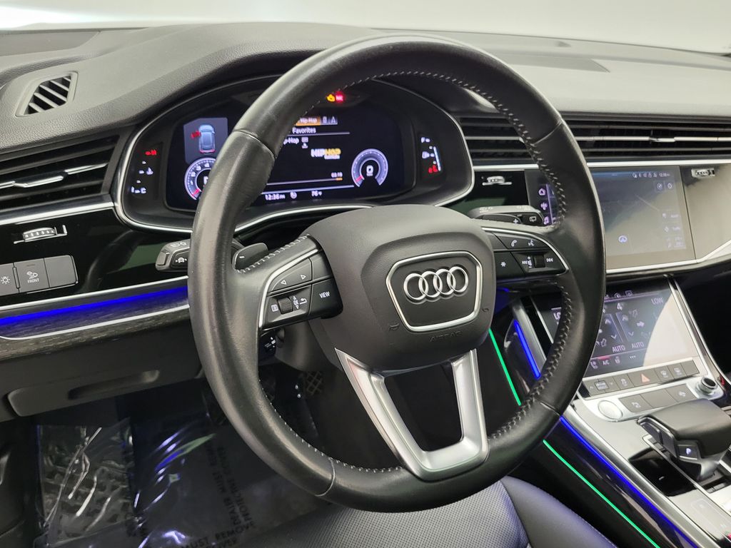 Thumbnail: 2019 Audi Q8 - 26