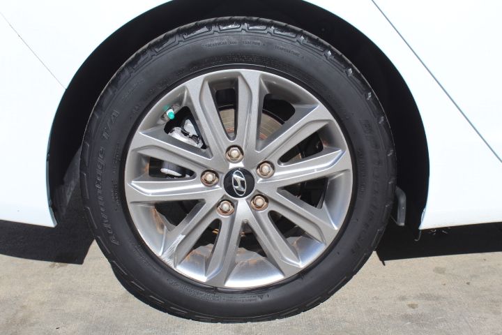 Used Car 2016 Hyundai Elantra  Se For Sale Under $10,000 In Georgetown, Texas