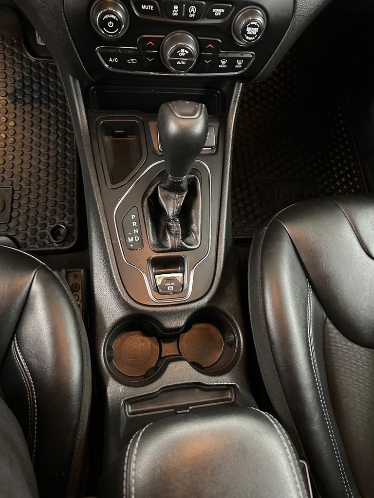 used 2019 Jeep Cherokee car, priced at $15,985