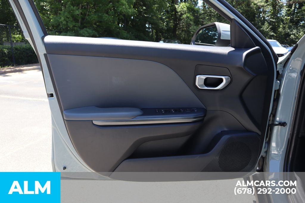 Used 2025 Blue Kia LXS image 15