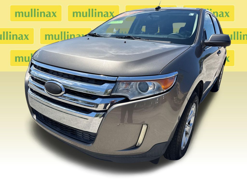 Used 2013 Gray Ford SEL image 9