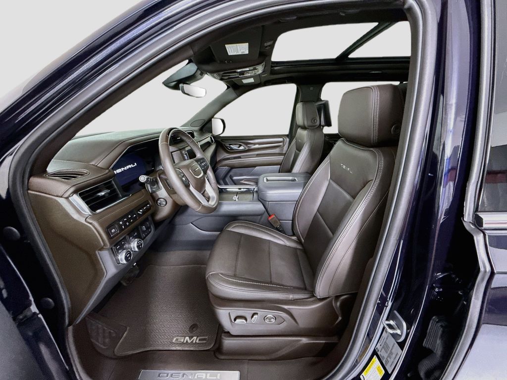Thumbnail: 2023 GMC Yukon XL - 19