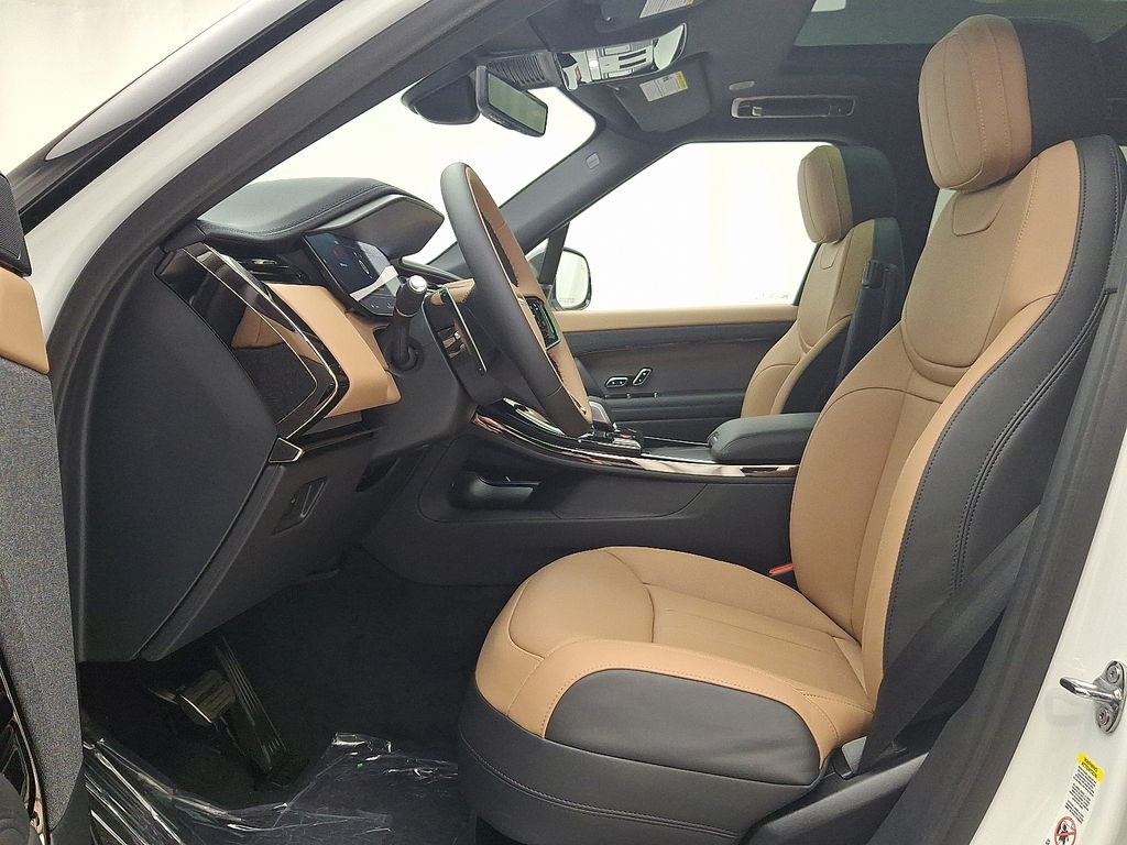 Thumbnail: 2025 Land Rover Range Rover Sport - 8