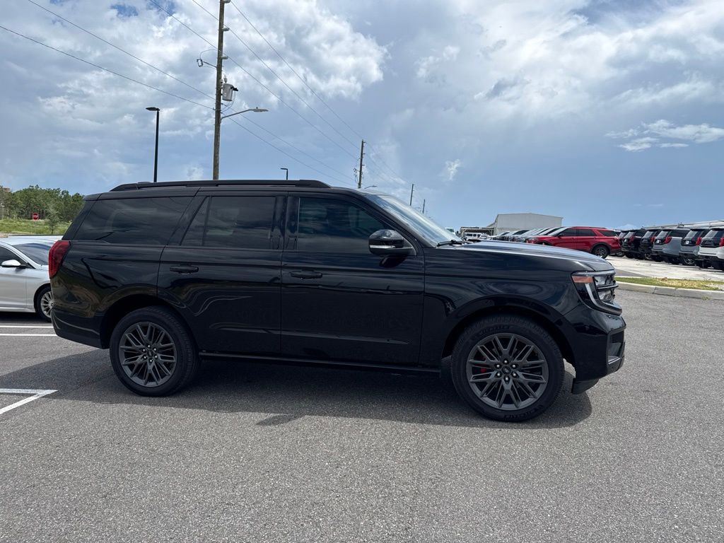 Agate Black Metallic 2025 Ford Expedition SUV / Crossover Four-Wheel Drive Automatic