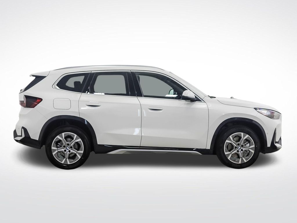 Thumbnail: 2026 BMW X1 - 6