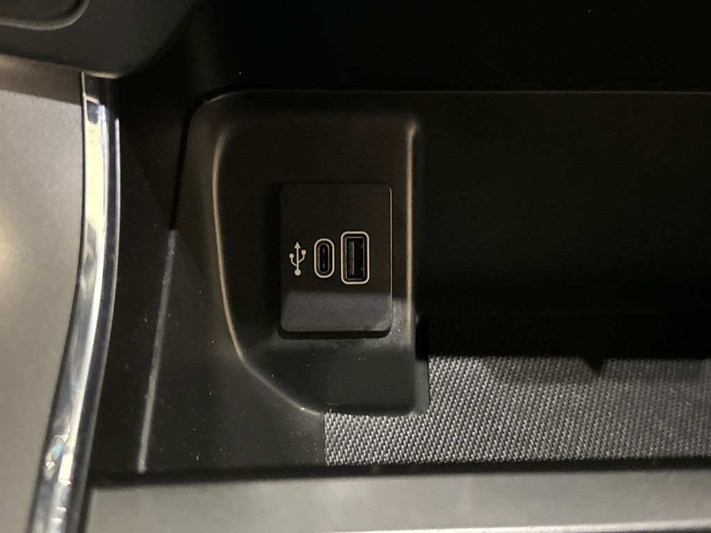 Certified Used 2025 Blue Ford XLT image 30