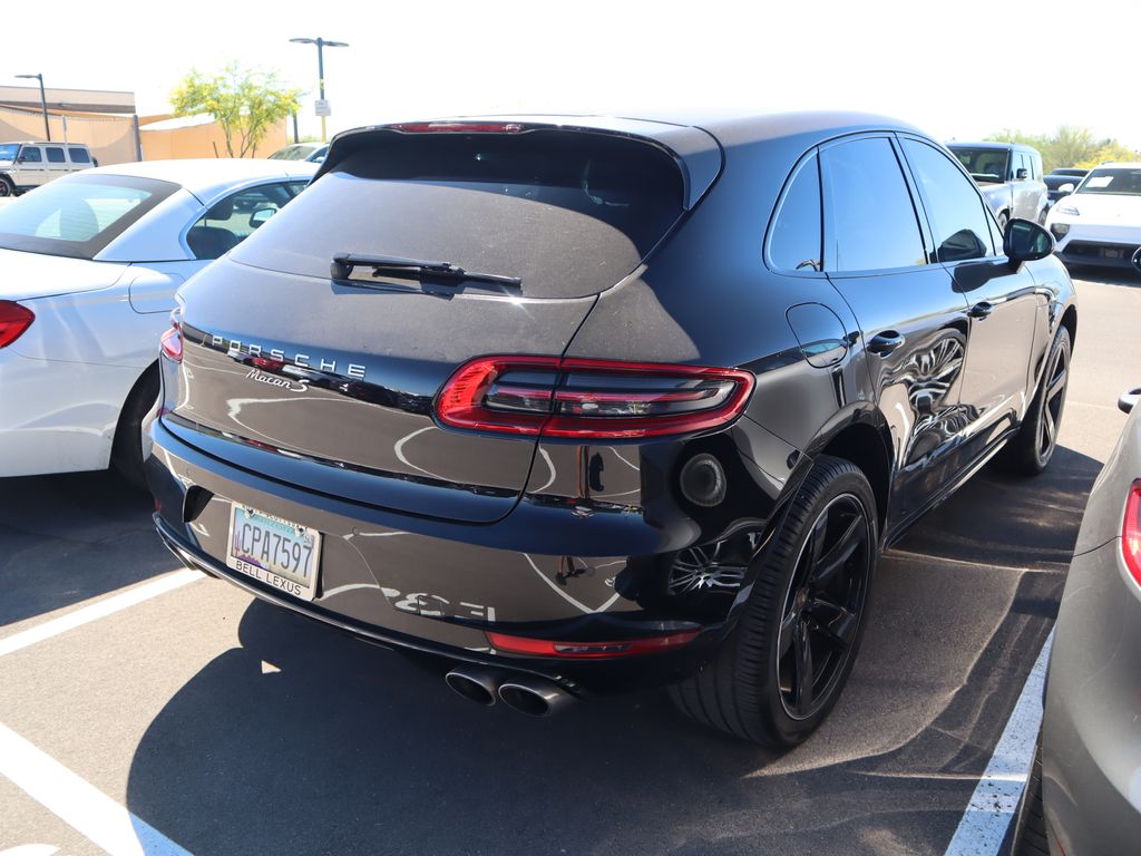 Thumbnail: 2015 Porsche Macan - 4