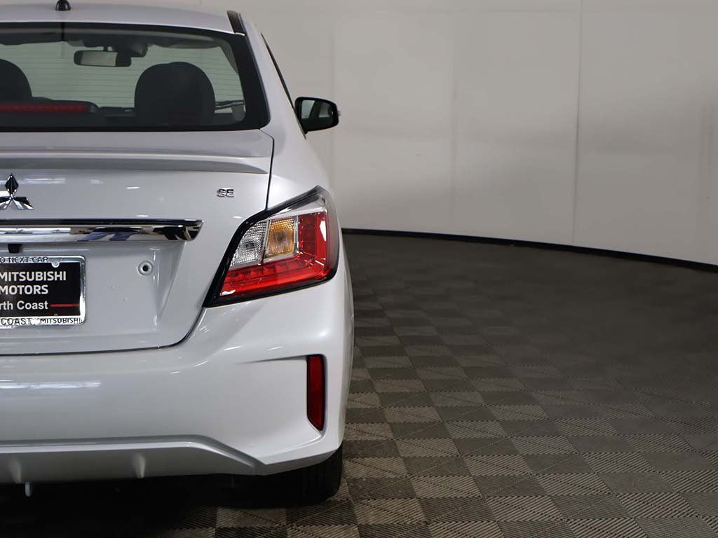 Used 2024 White Mitsubishi SE image 14