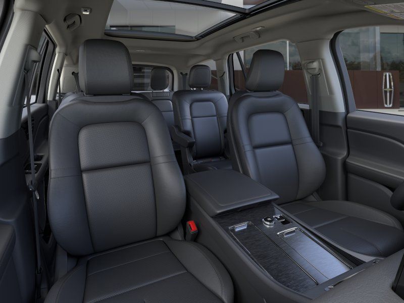 Thumbnail: 2026 Lincoln Aviator - 10
