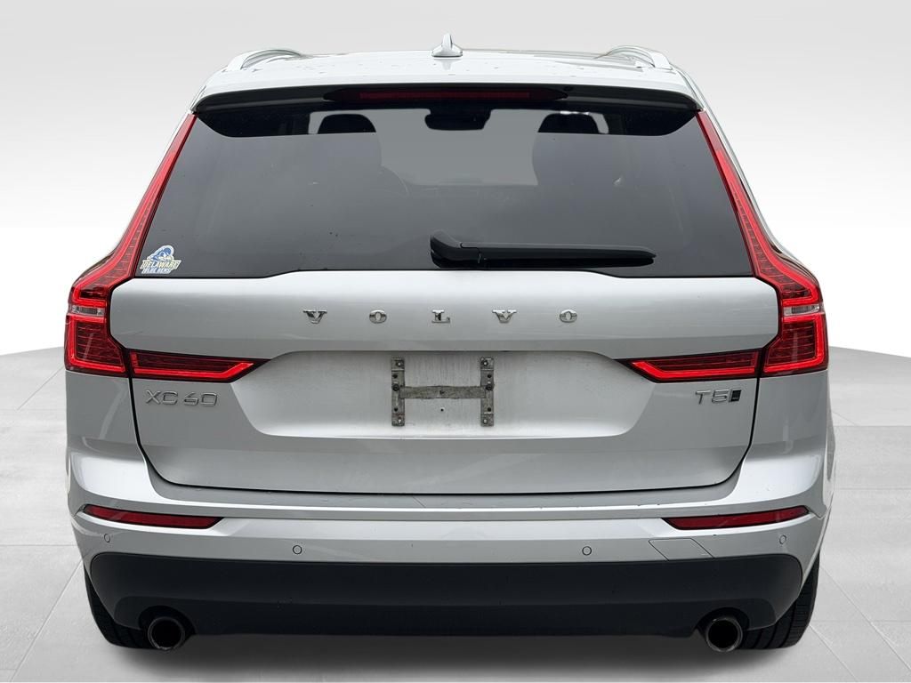 2021 Volvo XC60 T5 Momentum
