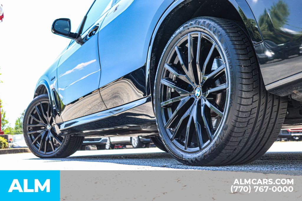 Used 2020 Black BMW M50i image 16