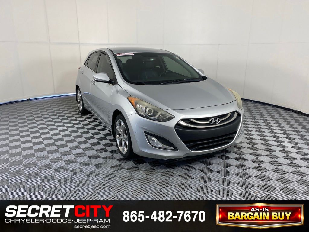 Shimmering Silver 2014 Hyundai Elantra GT Hatchback Front-Wheel Drive 6-Speed Manual