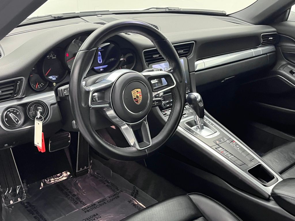 Thumbnail: 2019 Porsche 911 - 4