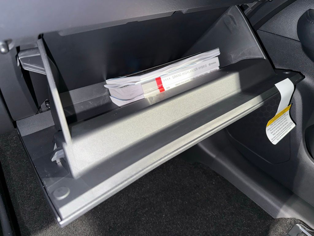 Thumbnail: 2026 Toyota Grand Highlander - 32